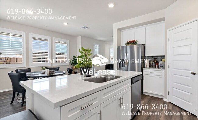 Building Photo - 40569 Melrose Dr