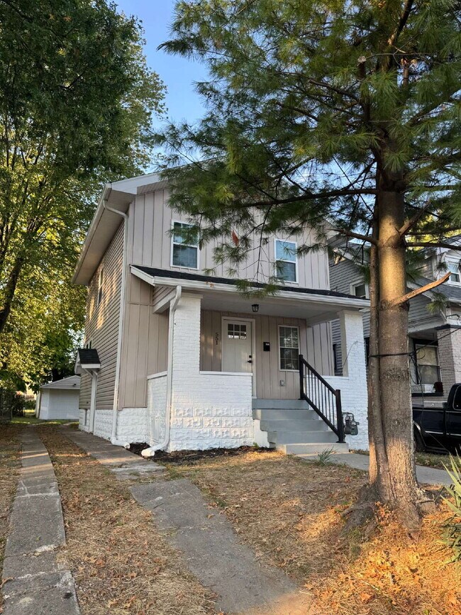 Foto del edificio - "Newly and beautifully remodeled 3-Bed home on Denmark Street!"