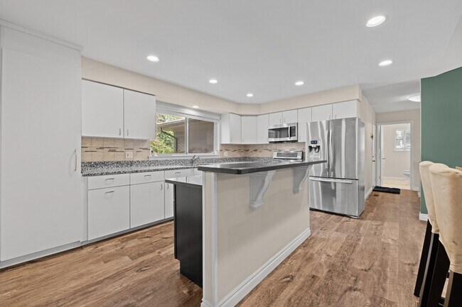 Foto del edificio - 4899 Wye Oak Rd
