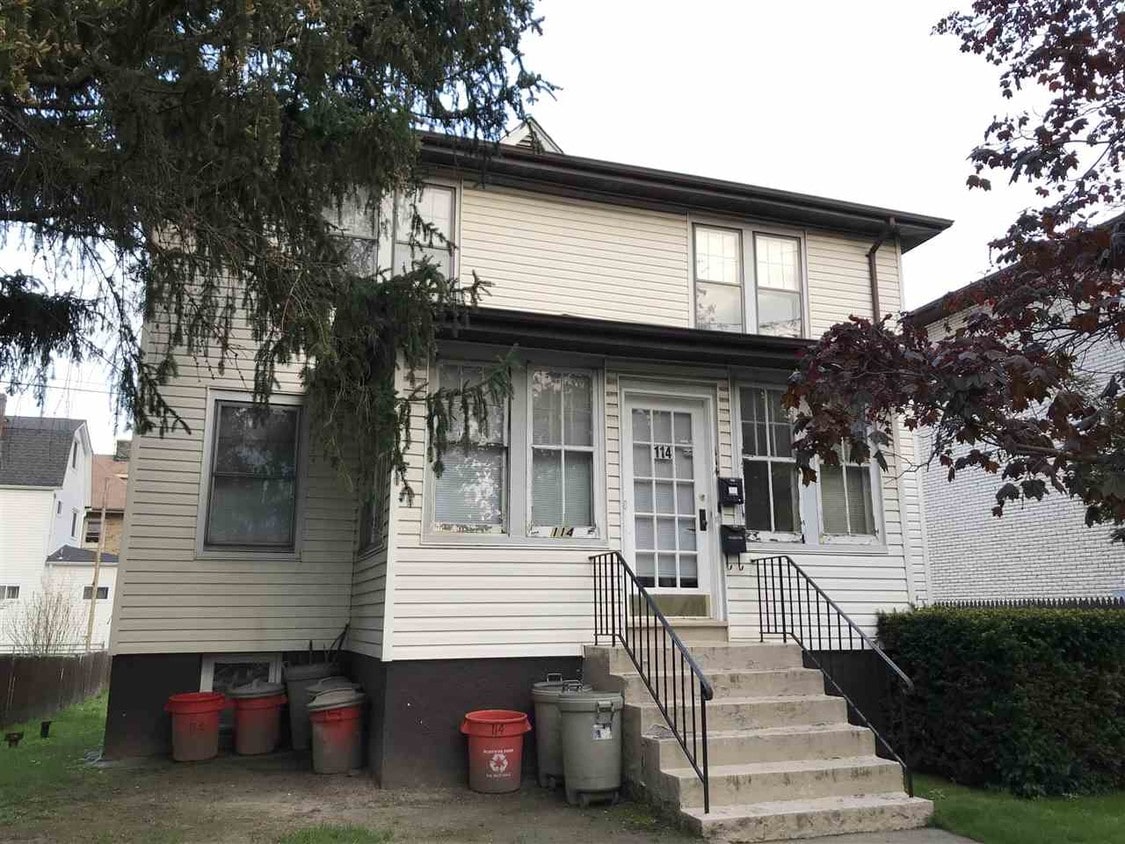 114 Oakwood Ave, Cliffside Park, NJ 07010 House for Rent in Cliffside Park, NJ