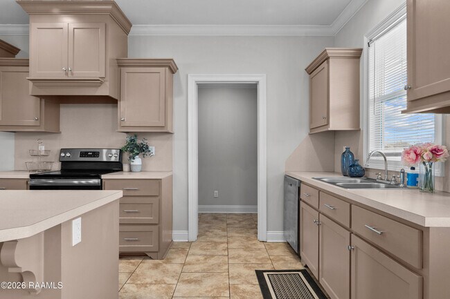 Foto del edificio - 1007 Lillian Michel Dr