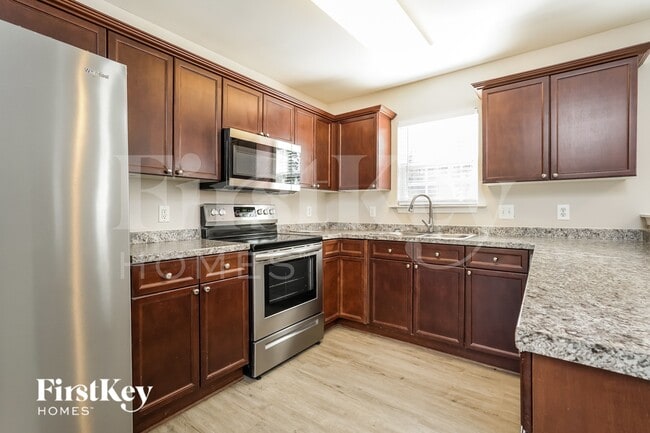 Building Photo - 1050 Spruce Garden Dr