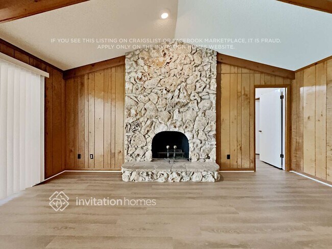 Foto del edificio - 117 Crestwood Dr