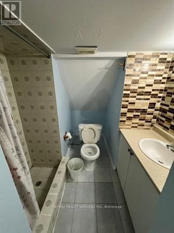 Building Photo - 14 Saddleback Square