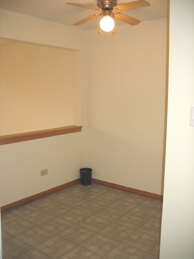 20 N King Arthur Ct, Northlake, IL 60164 House Rental in Northlake