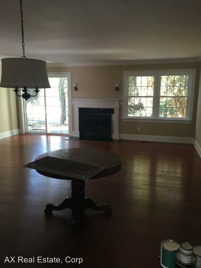 Building Photo - 42 Winterberry Cir