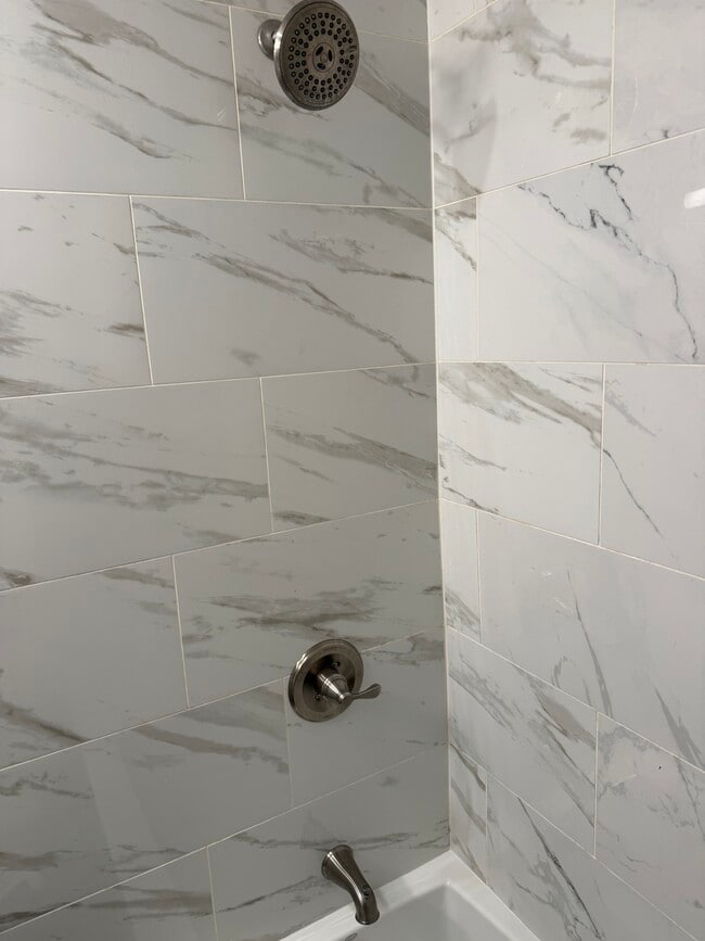 Foto del edificio - 2018 Wareham Rd