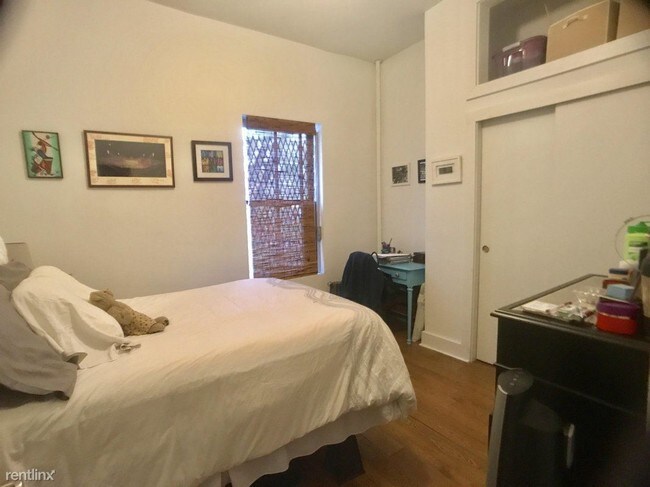 Building Photo - 160 W 127th St
