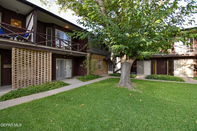 Building Photo - 350 Thunderbird Dr