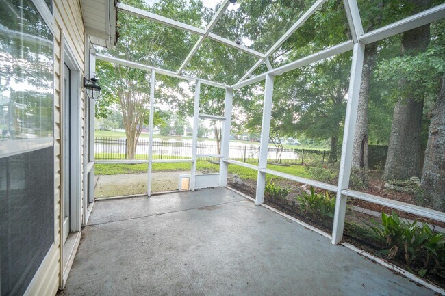 Foto del edificio - 9301 Markleys Grove Blvd