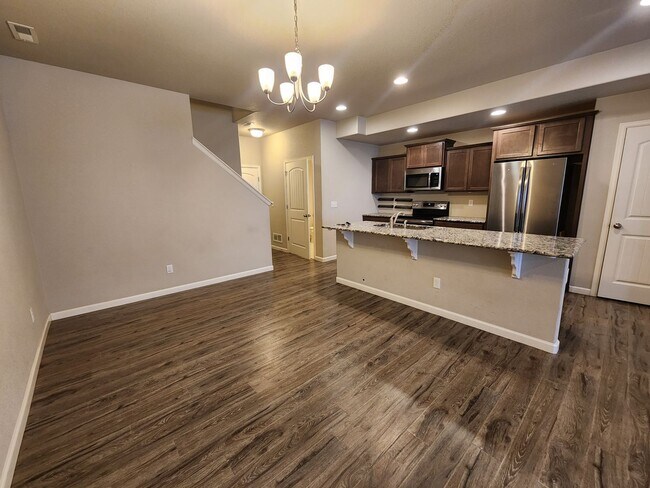 Foto del edificio - Beautiful 3/3/3 Home Near Fort Carson !!!