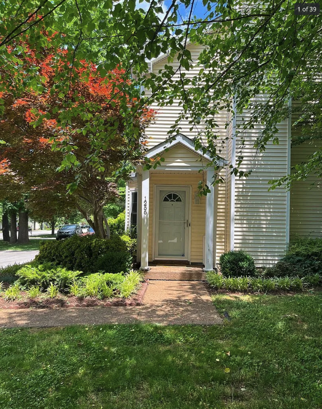 Foto del edificio - "Charming 2-Bedroom Retreat in Franklin wi...