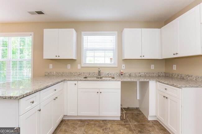 Building Photo - 133 Carolinas Way