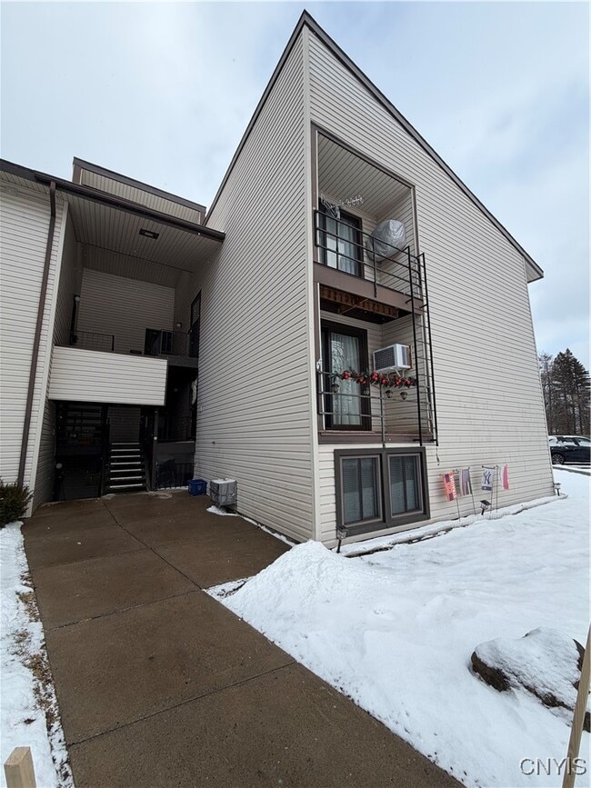 Building Photo - 397 Village Blvd N