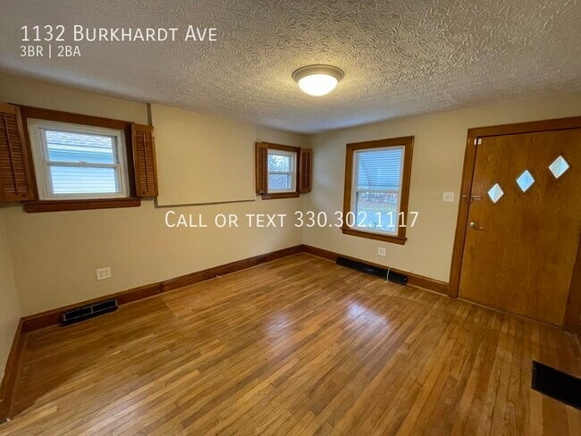 Building Photo - Three bedroom two bathroom home for rent