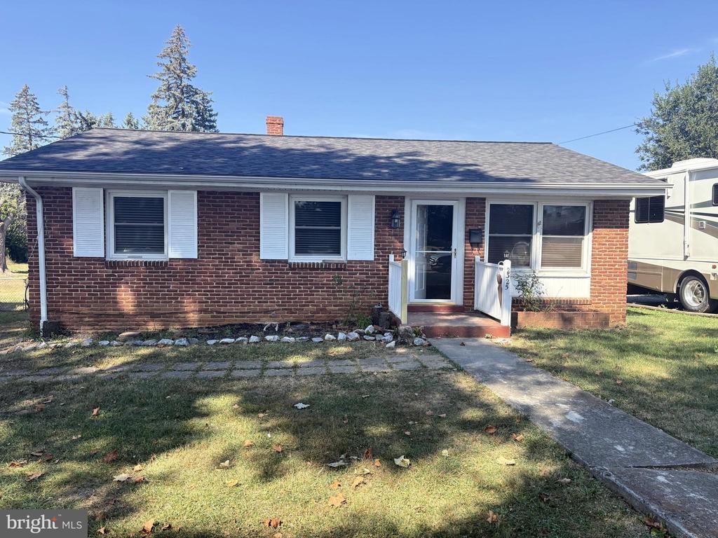 Primary Photo - 2325 Wilson Blvd