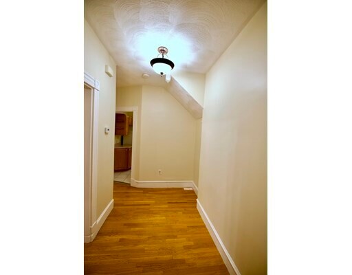 Foto del edificio - 6 Otisfield St