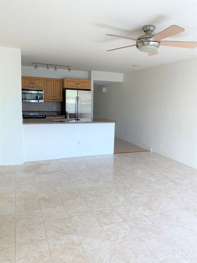 Photo - 1133 Waimanu St Apartment