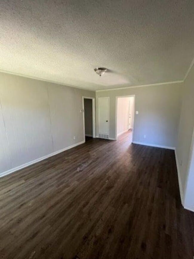 Building Photo - BELOW MARKET RENT!