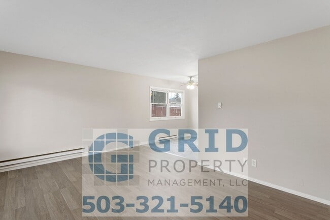 Foto del edificio - 3 Bedroom Home - Large Corner Lot - SE Por...