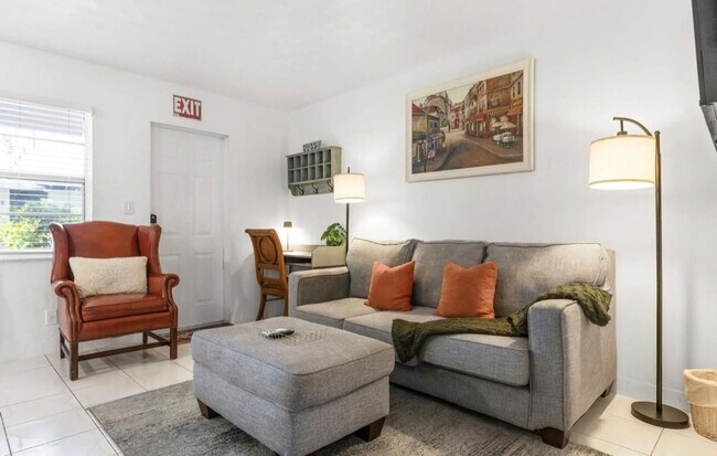 Foto del edificio - 820 NE 16th Ave