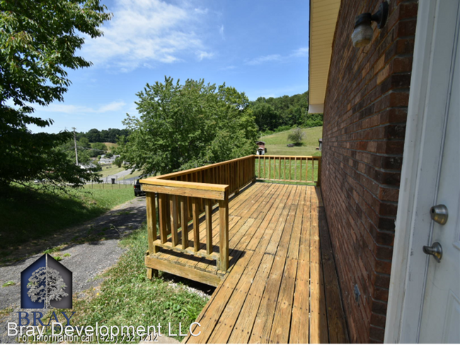 Foto del edificio - 3 br, 2 bath House - 1204 Skelton Bluff Rd.