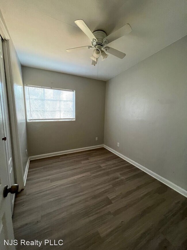 Building Photo - 3 br, 1 bath House - 2938 Brackridge Blvd....