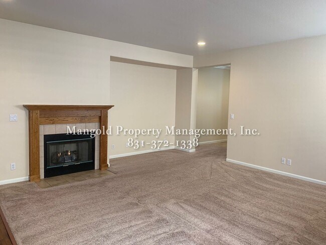 Foto del edificio - Beautiful 2-Bed, 2-Bath Home with Modern K...