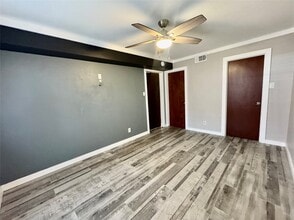 Building Photo - 829 Wax Myrtle Ln