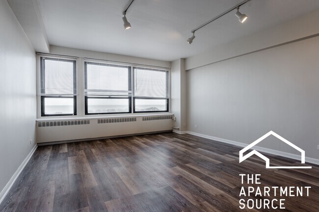 Foto del edificio - 4180 N Marine Dr
