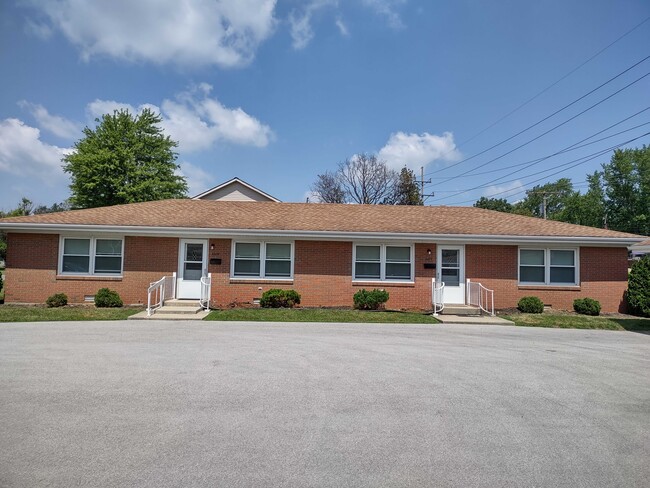 Building Photo - 2217 Northtowne Dr