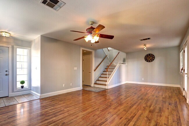 Building Photo - 9324 Dancing Daffodil Ave