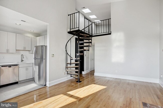 Building Photo - 676 4th St NE