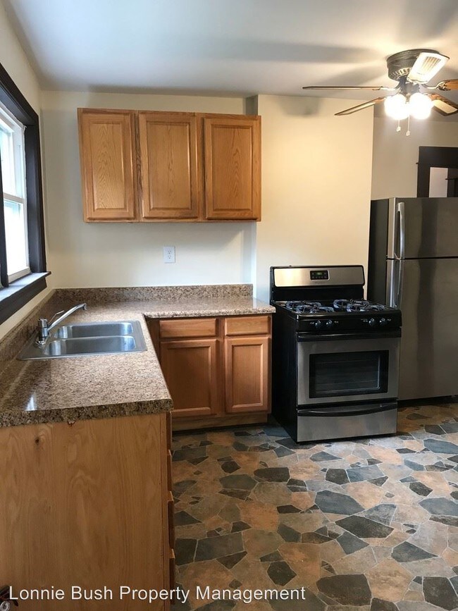 Building Photo - 2 br, 1 bath House - 180 W Balview Ave #B