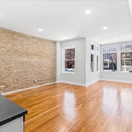 Foto del edificio - 1154 E 54th Pl