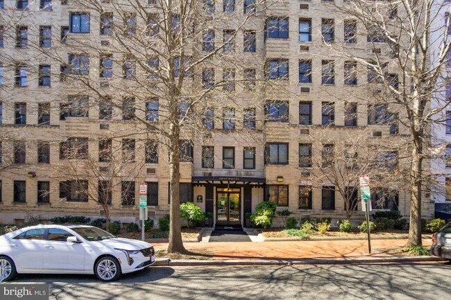 Foto del edificio - 1010 25th St NW
