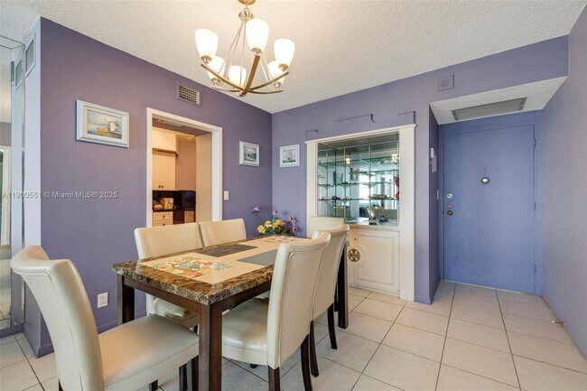 Foto del edificio - 3725 S Ocean Dr