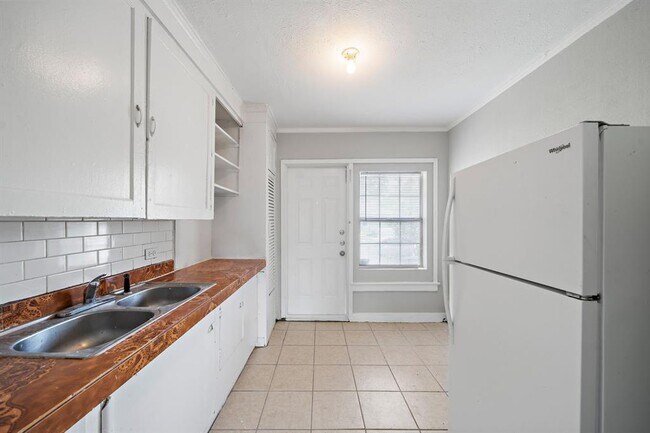 Foto del edificio - 818 3rd St N