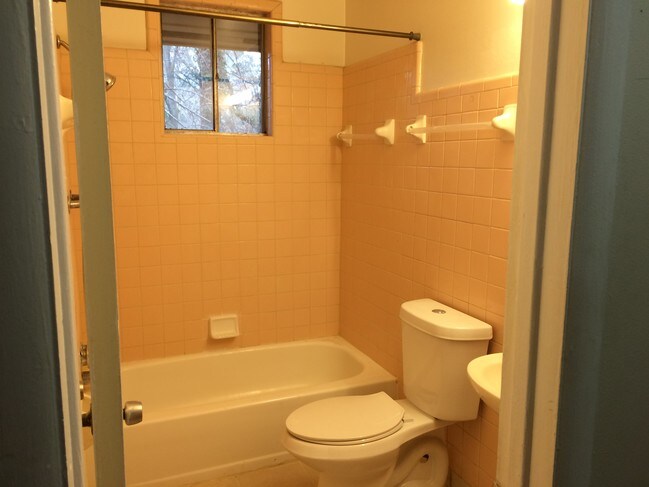 Foto del edificio - 911 Verona Dr