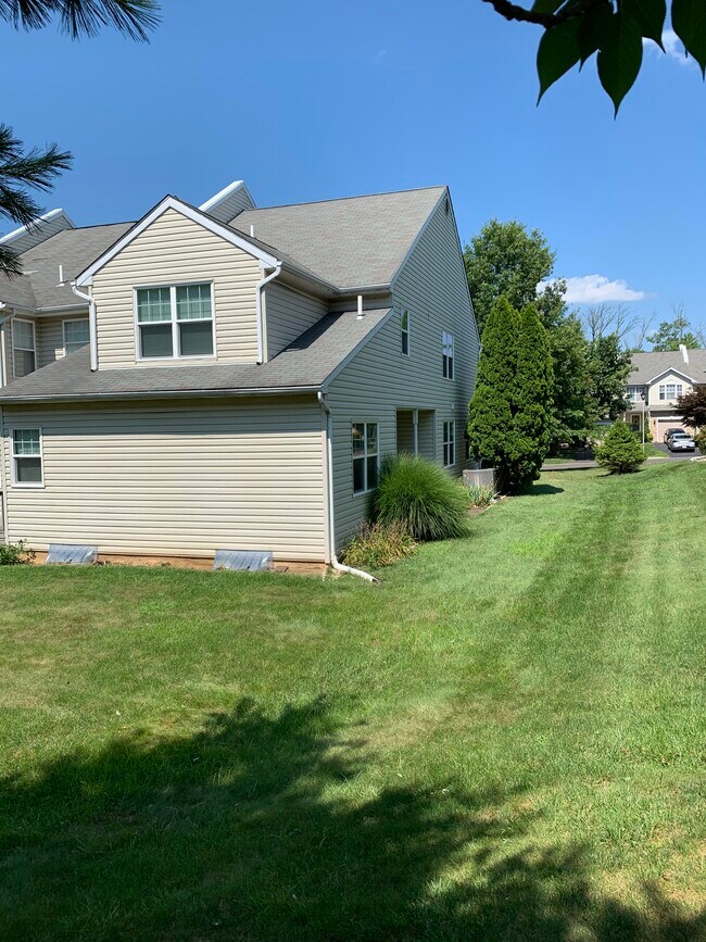 108 Galway Cir, Chalfont, PA 18914 Townhome Rentals in Chalfont PA