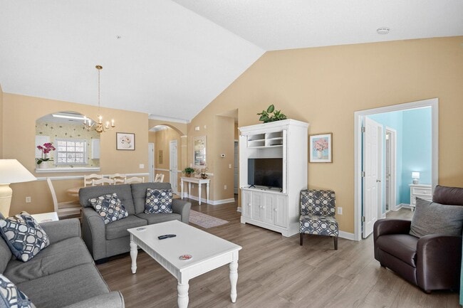 Building Photo - 6015 Catalina Dr