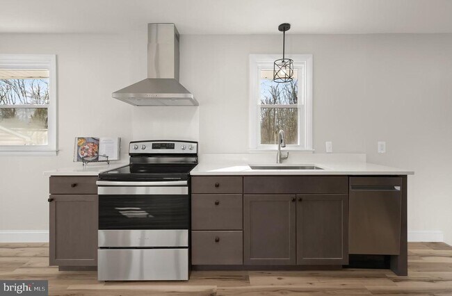 Foto del edificio - 6223 E Hemlock Dr
