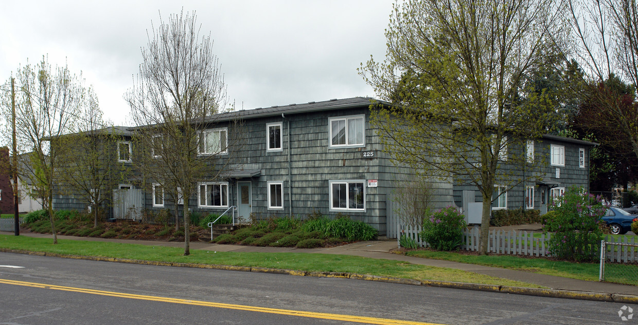 Foto principal - Bagley Downs Apartments