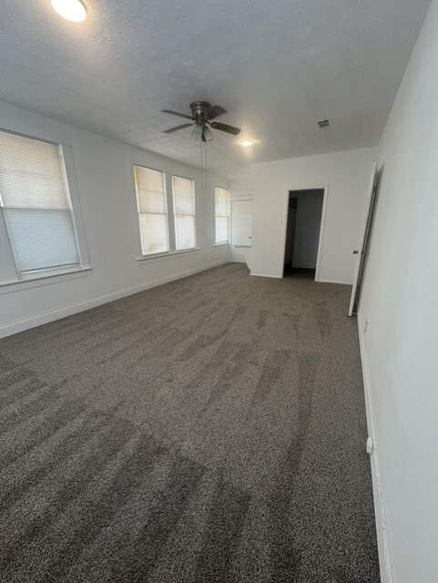 Building Photo - 704 W Richard Ave