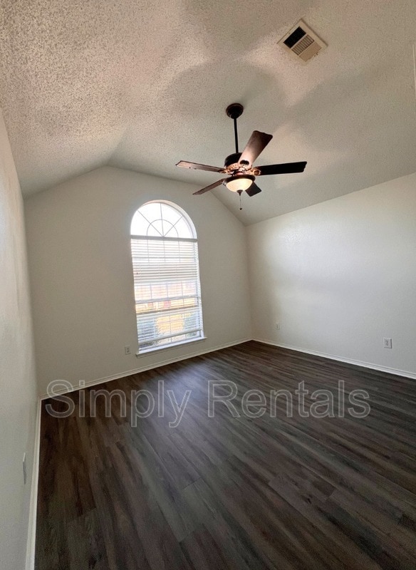 Building Photo - 292 Beech Dr