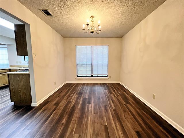 Foto del edificio - 2019 Longmeadow Ct