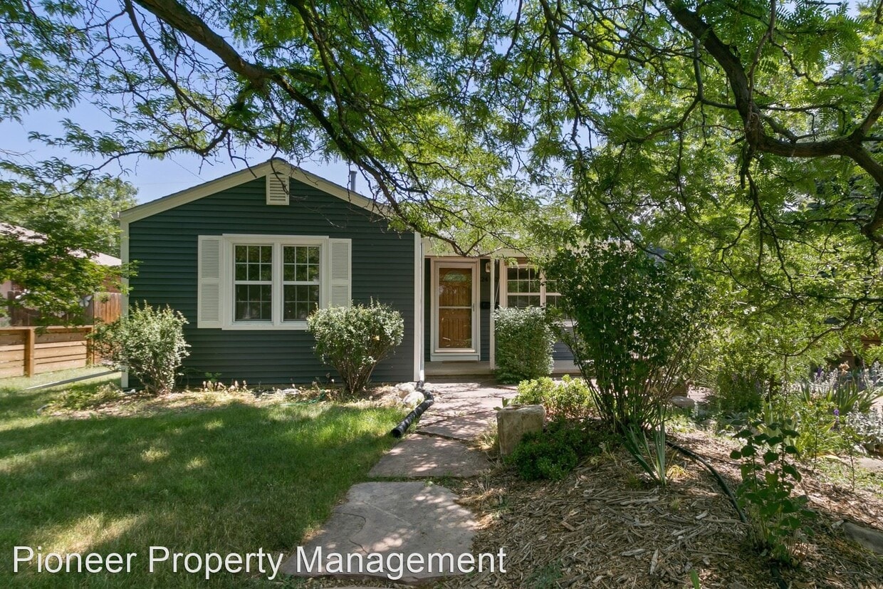 3 br, 1 bath House 2422 Otis Ct House Rental in Edgewater, CO