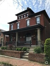 Building Photo - 301-305-305 E Sycamore St