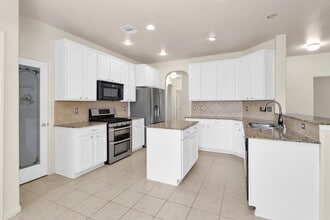 Building Photo - 602 Blue Oasis Ct