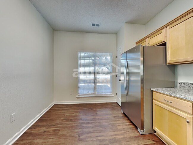 Foto del edificio - 116 Archwood Dr